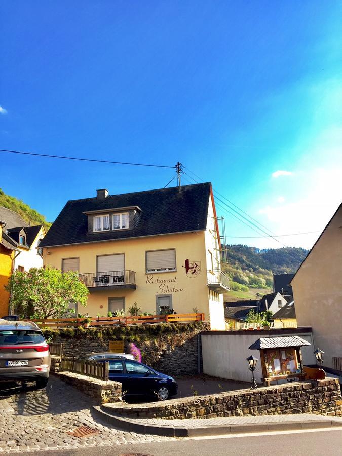 Hotel Weingut Schützen Senheim Exterior foto