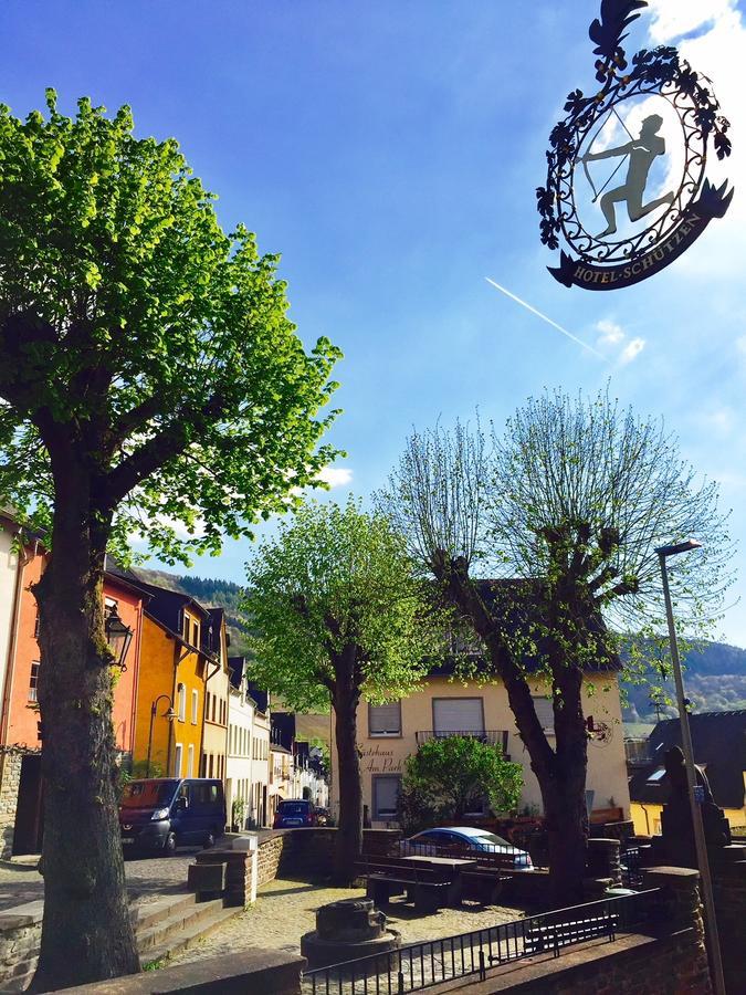 Hotel Weingut Schützen Senheim Exterior foto